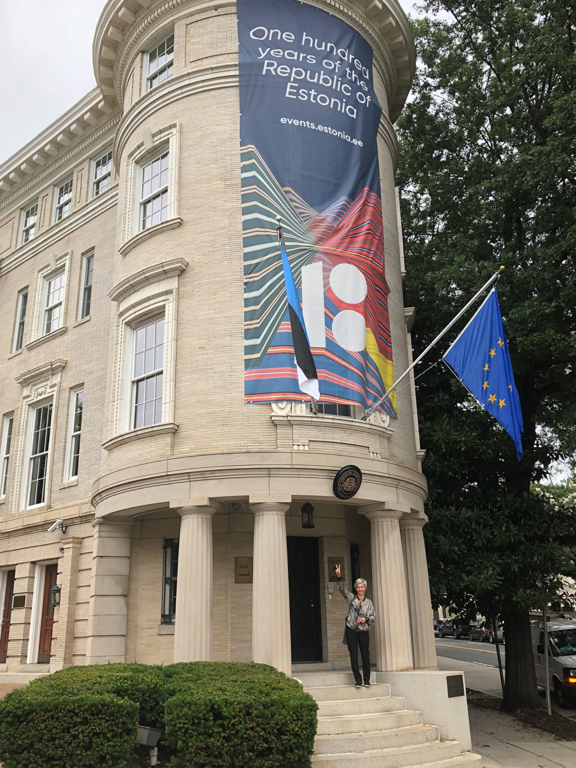 Foto: Eesti saatkonna ees Washingtonis